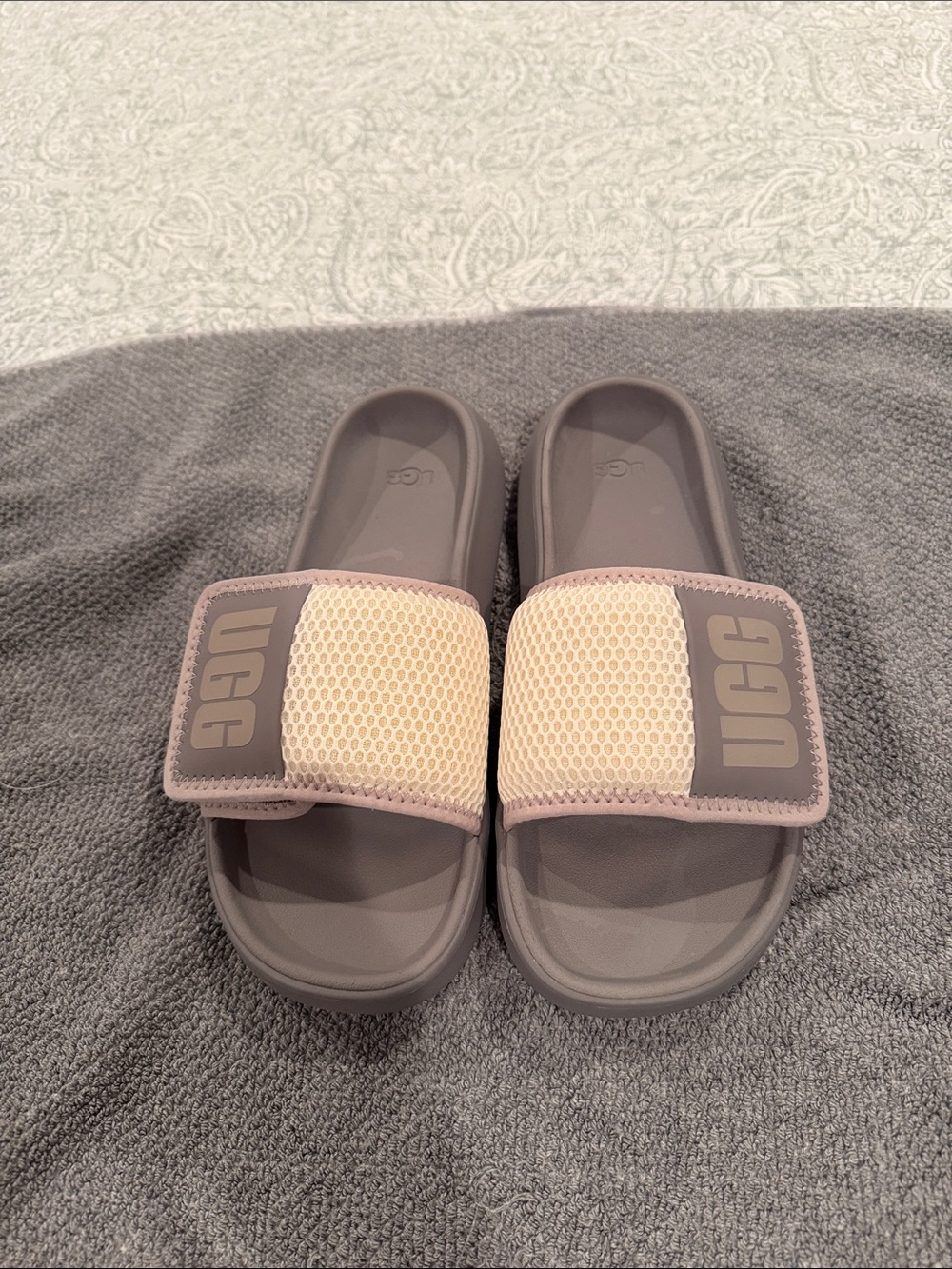 UGG Grey and Cream Mesh Slide Sandals Size 8  New without tags